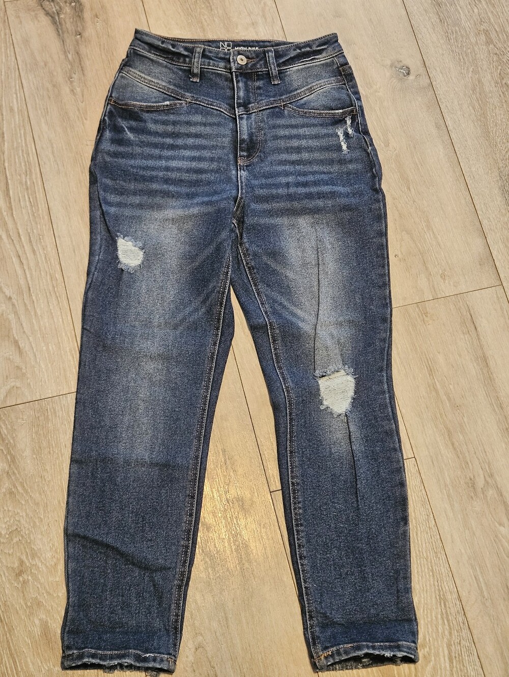No Boundaries High-Rise Distressed Cropped Blue Jeans Junior's 9